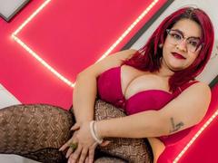 BellaEvansex - female with black hair and  big tits webcam at xLoveCam