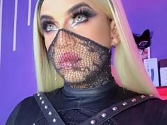 BellaFetishist - shemale webcam at xLoveCam