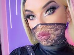 BellaFetishist - shemale webcam at xLoveCam