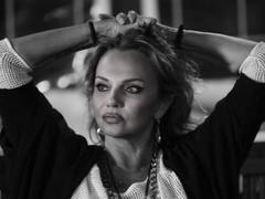 BellaGraide from xLoveCam