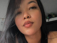 BellaGrin from xLoveCam