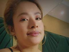 BellaLumi - female with brown hair webcam at xLoveCam