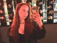 BellaLuvv - female webcam at xLoveCam