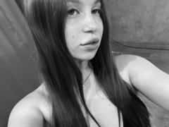 BellaLuvv - female webcam at xLoveCam