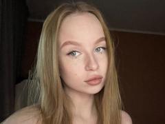 BellaLuvv - female webcam at xLoveCam