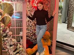 BellaLuxix from xLoveCam