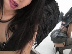 BeMia - female with brown hair webcam at xLoveCam
