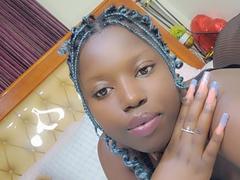 BellaMorgans from xLoveCam