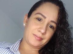 BellaSmithHot from xLoveCam