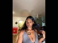 BellaStella69 from xLoveCam