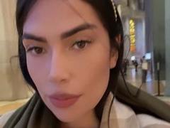 BellaStonee from xLoveCam