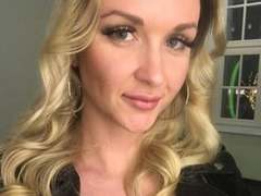 BellaTight-hot - blond female with  big tits webcam at xLoveCam