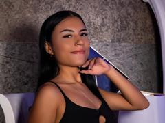 BellaTorres - female with black hair webcam at xLoveCam