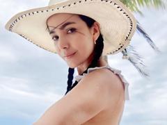 BellaVelvet - female with black hair and  big tits webcam at xLoveCam