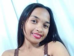 BelleAstrid - female with black hair webcam at xLoveCam