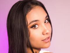 BelleLane - female with black hair webcam at xLoveCam