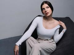 BelleLovely - female webcam at xLoveCam