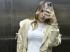 BelleNakahiki - blond female with  big tits webcam at xLoveCam
