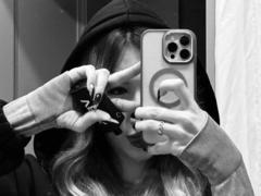 BelleNakahiki - blond female with  big tits webcam at xLoveCam