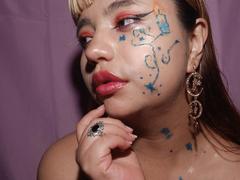 BelleVivienneHt - female with brown hair webcam at xLoveCam