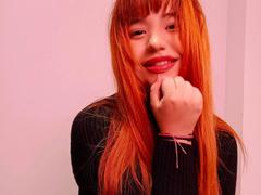 BelleVivienneHt - female with brown hair webcam at xLoveCam