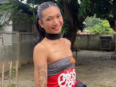 Berburakaa - shemale with black hair webcam at xLoveCam
