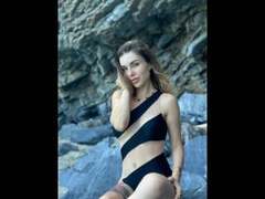 BerlinerGirl89-hot - female with brown hair webcam at xLoveCam