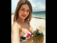 BerlinerGirl89-hot - female with brown hair webcam at xLoveCam