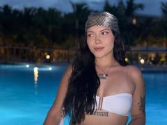 BerlyVenuss - female with black hair and  big tits webcam at xLoveCam