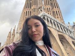 BerlyVenuss - female with black hair and  big tits webcam at xLoveCam