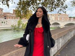 BerlyVenuss - female with black hair and  big tits webcam at xLoveCam