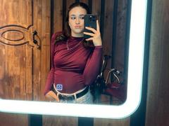 BerryZegarelli - female with black hair and  big tits webcam at xLoveCam