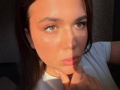 BerryZegarelli - female with black hair and  big tits webcam at xLoveCam