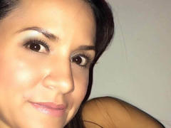 Betannia - female with red hair webcam at LiveJasmin