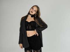 BethCutie - female webcam at xLoveCam