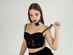 BethCutie - female webcam at xLoveCam