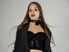 BethCutie - female webcam at xLoveCam