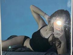 BettyMoon1-hot from xLoveCam