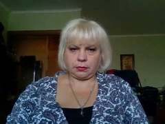 BeverlyCynia - blond female webcam at xLoveCam