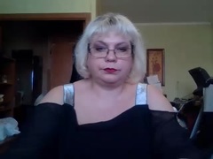 BeverlyCynia - blond female webcam at xLoveCam