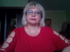 BeverlyCynia - blond female webcam at xLoveCam