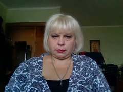 BeverlyCynia - blond female webcam at xLoveCam