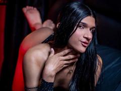 BiancaBaldwiin - shemale with black hair webcam at LiveJasmin