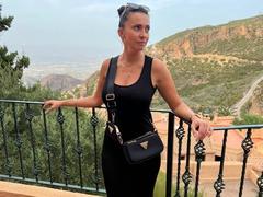 BiancaGlam - female with brown hair webcam at xLoveCam