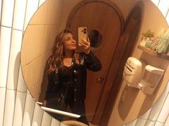 BiancaRey - female with brown hair and  big tits webcam at xLoveCam