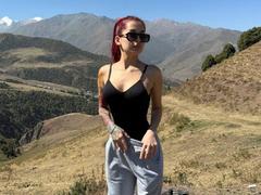 BiancaScreams - female with black hair webcam at xLoveCam