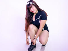 BibiCruz - female with black hair and  big tits webcam at xLoveCam