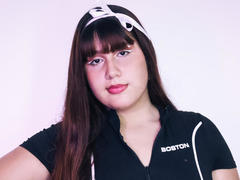 BibiCruz - female with black hair and  big tits webcam at xLoveCam