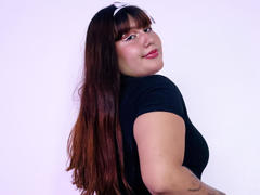 BibiCruz - female with black hair and  big tits webcam at xLoveCam