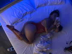 BigAssCurvy from xLoveCam